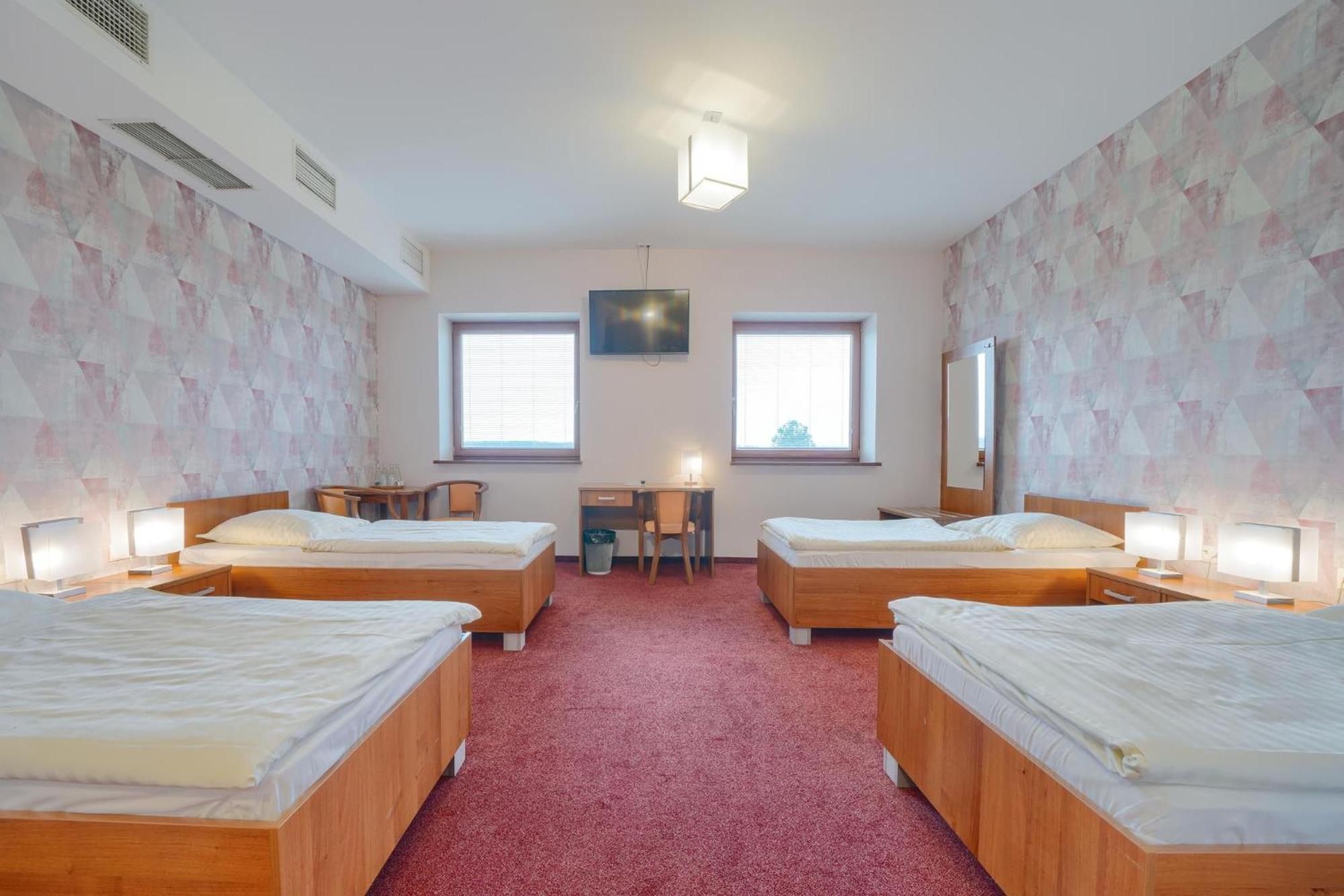 Hotel Aviator Kamien Slaski Eksteriør billede