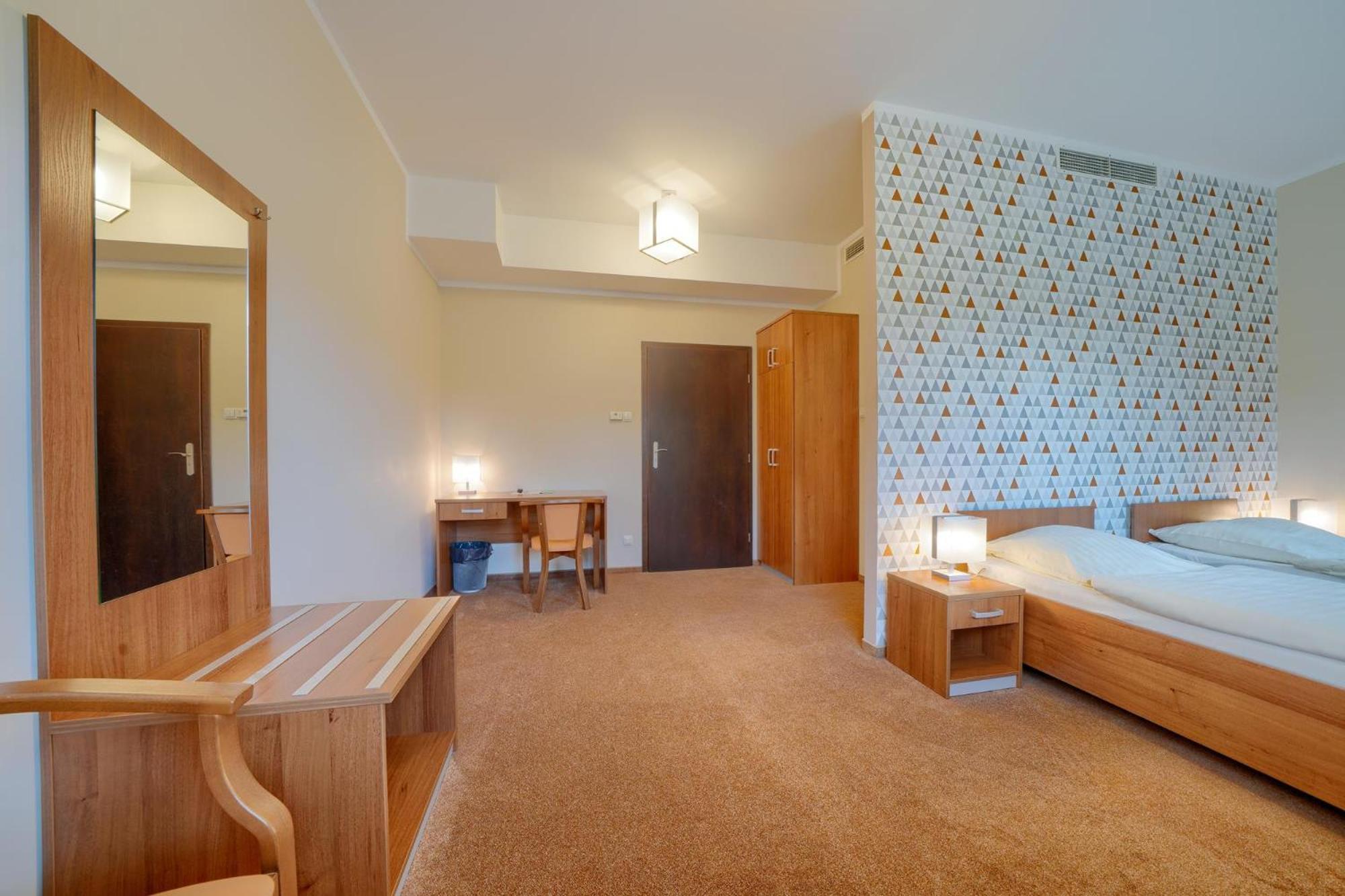 Hotel Aviator Kamien Slaski Eksteriør billede